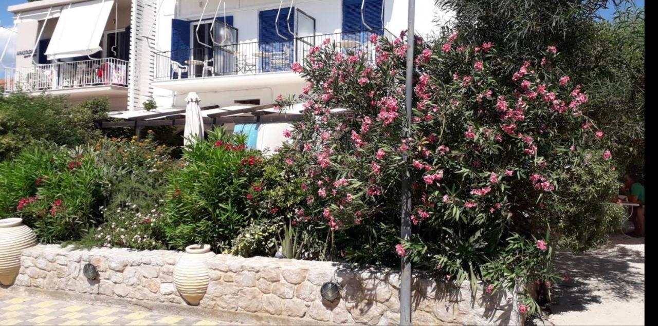 Vikos Beach Apartments Paralia Irion Esterno foto
